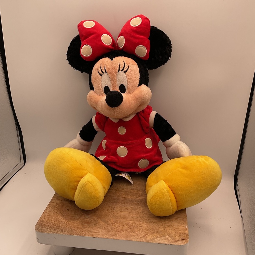 Vintage Official Walt Disney World Minnie Mouse Plush Red stuffed animal